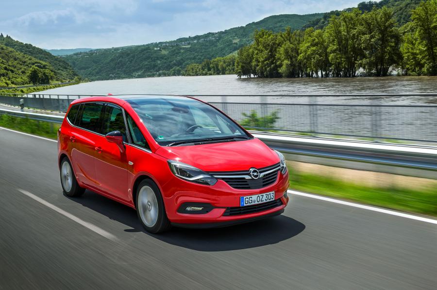  Opel Zafira Turbo 2016 года  (фото 16 из 20)